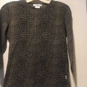 Leopard pattern pullover top
